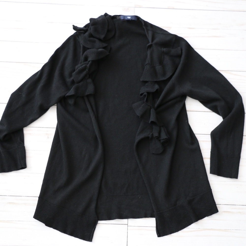 Gray Gap ruffled Cardigan wear to work